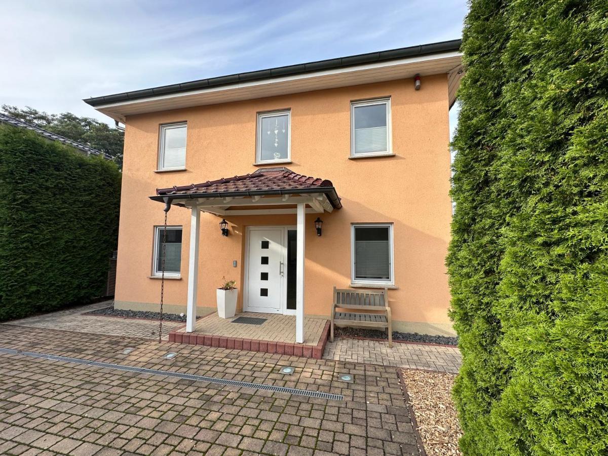 Stadtvilla In Leipzig 7 Personen 3 Schlafzimmer 2 Baeder Garten Und Terrasse Zentral Gelegen Messe Innenstadt Seen Ngoại thất bức ảnh