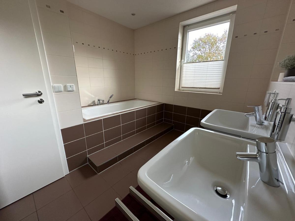 Stadtvilla In Leipzig 7 Personen 3 Schlafzimmer 2 Baeder Garten Und Terrasse Zentral Gelegen Messe Innenstadt Seen Ngoại thất bức ảnh