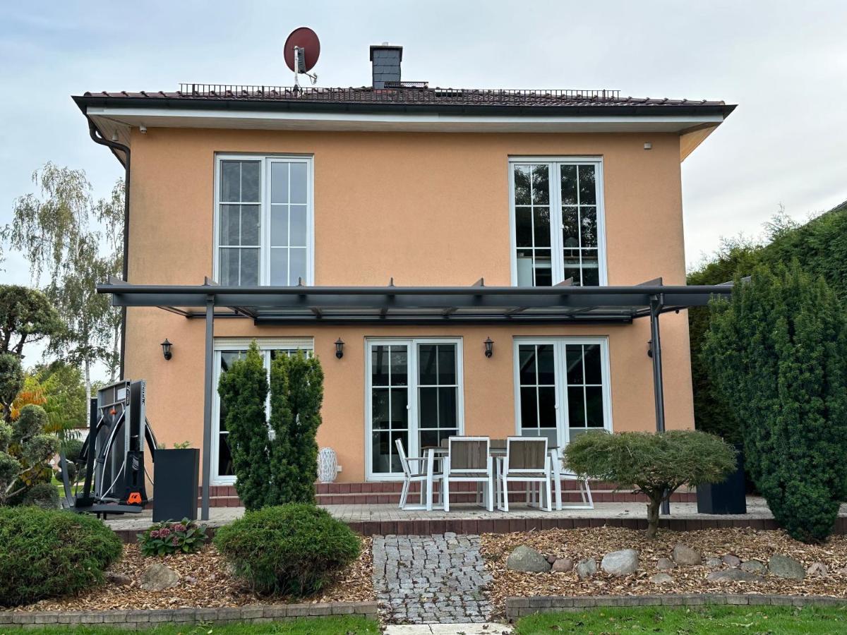 Stadtvilla In Leipzig 7 Personen 3 Schlafzimmer 2 Baeder Garten Und Terrasse Zentral Gelegen Messe Innenstadt Seen Ngoại thất bức ảnh